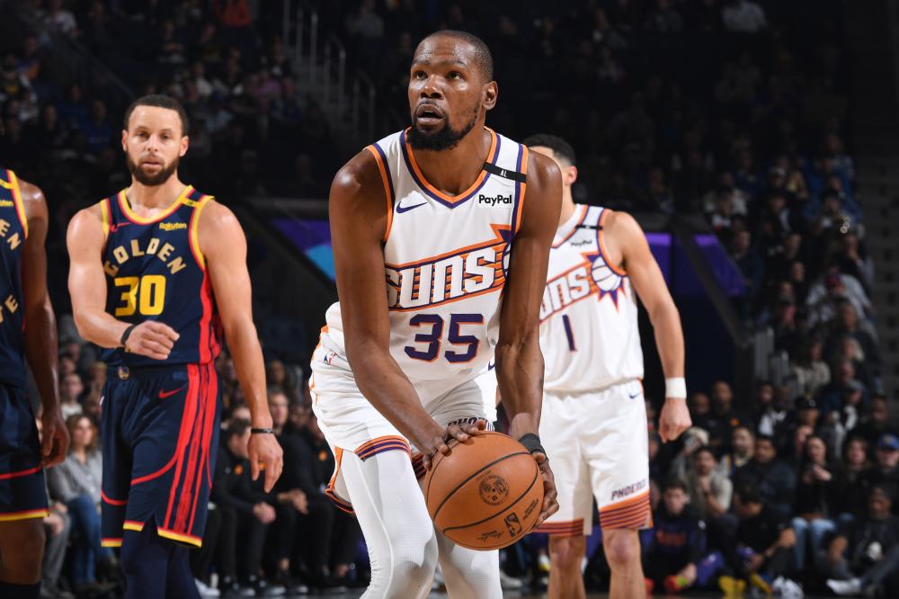 场颇具声势 场颇具声势